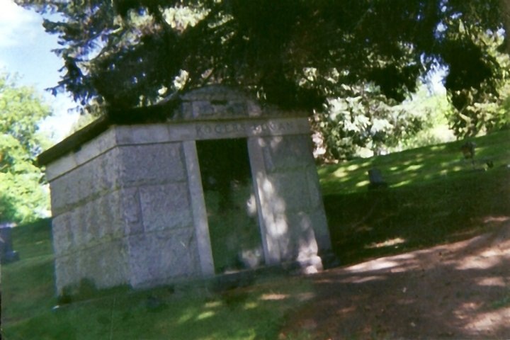 mausoleumjudys1.jpg